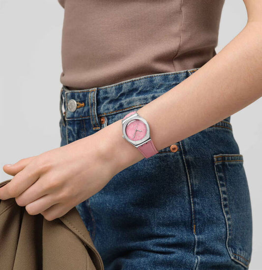 SWATCH YLS234